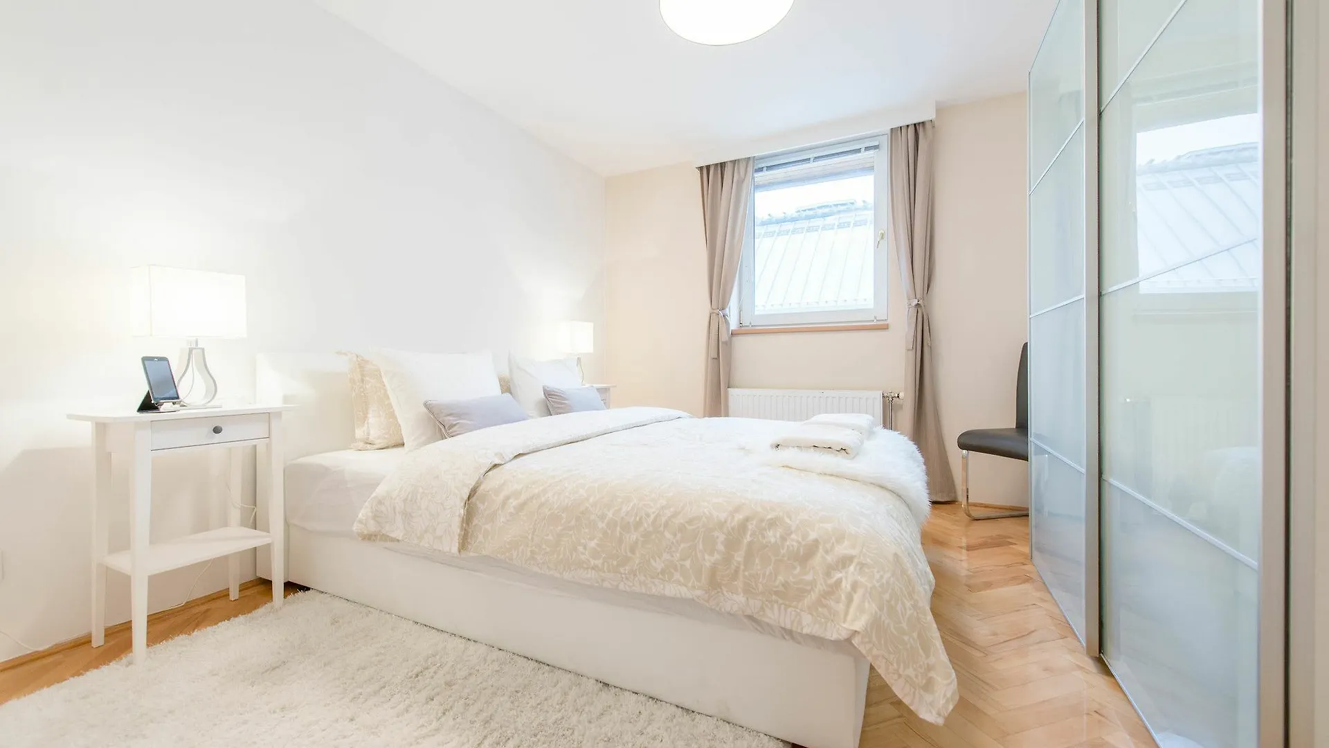 Oasis Apartments - Liszt Ferenc Square Budapest