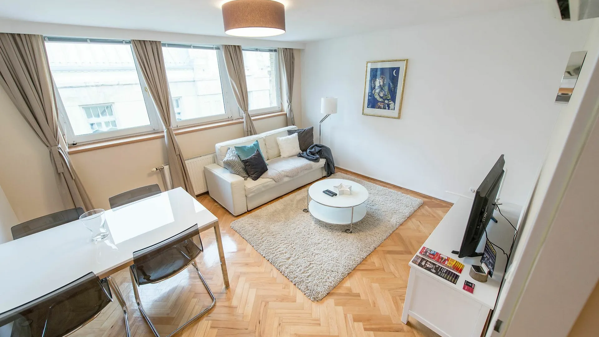 Oasis Apartments - Liszt Ferenc Square Budapest